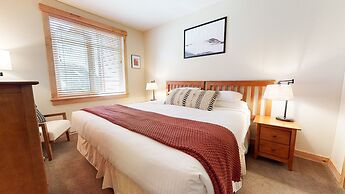 Sunstone 114 Updated Ski-In Ski-Out Condo At Sunstone Lodge with Great