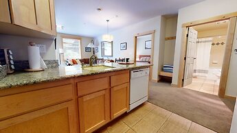Sunstone 114 Updated Ski-In Ski-Out Condo At Sunstone Lodge with Great