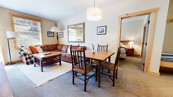 Sunstone 114 Updated Ski-In Ski-Out Condo At Sunstone Lodge with Great