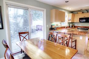 1717 Geneva Drive W - 4 Br Townhouse