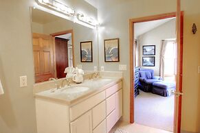 1717 Geneva Drive W - 4 Br Townhouse