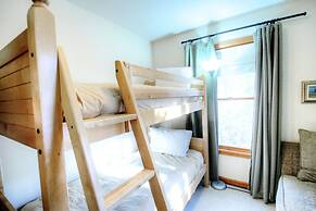 1717 Geneva Drive W - 4 Br Townhouse