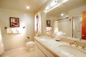 1717 Geneva Drive W - 4 Br Townhouse