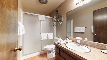 Chateau de Montagne 15 On The Shuttle Route, Walk to Shopping Center, 