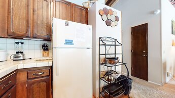 Chateau de Montagne 15 On The Shuttle Route, Walk to Shopping Center, 