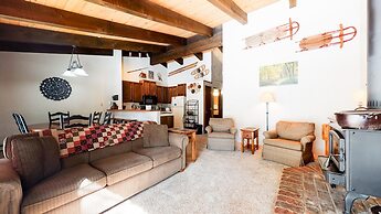 Chateau de Montagne 15 On The Shuttle Route, Walk to Shopping Center, 