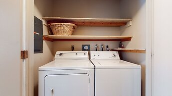 Chateau de Montagne 15 On The Shuttle Route, Walk to Shopping Center, 