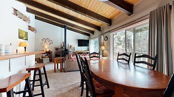 Chateau de Montagne 15 On The Shuttle Route, Walk to Shopping Center, 