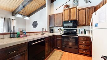 Chateau de Montagne 15 On The Shuttle Route, Walk to Shopping Center, 