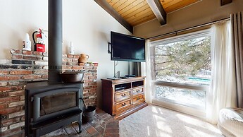 Chateau de Montagne 15 On The Shuttle Route, Walk to Shopping Center, 