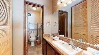 Chateau de Montagne 15 On The Shuttle Route, Walk to Shopping Center, 