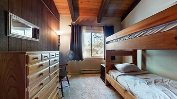 Chateau de Montagne 15 On The Shuttle Route, Walk to Shopping Center, 