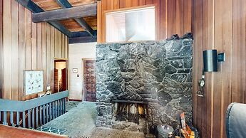 Mammoth West 124 Spacious Condo great for large group, Walk to Canyon 