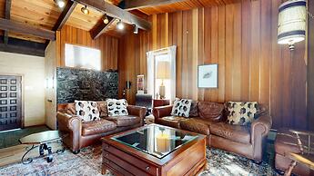 Mammoth West 124 Spacious Condo great for large group, Walk to Canyon 