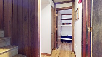 Mammoth West 124 Spacious Condo great for large group, Walk to Canyon 