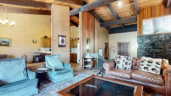 Mammoth West 124 Spacious Condo great for large group, Walk to Canyon 