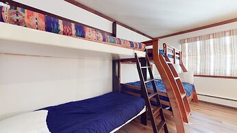 Mammoth West 124 Spacious Condo great for large group, Walk to Canyon 