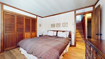 Mammoth West 124 Spacious Condo great for large group, Walk to Canyon 