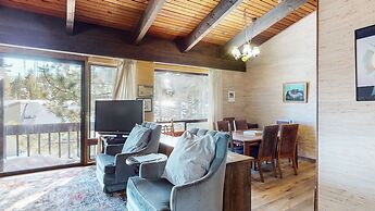 Mammoth West 124 Spacious Condo great for large group, Walk to Canyon 