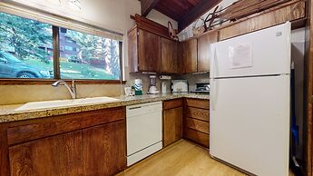 Mammoth West 111 Cozy Condo, Just A Short Walk to Canyon Lodge by RedA