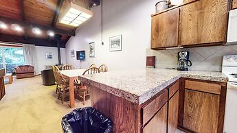 Mammoth West 111 Cozy Condo, Just A Short Walk to Canyon Lodge by RedA
