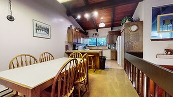 Mammoth West 111 Cozy Condo, Just A Short Walk to Canyon Lodge by RedA