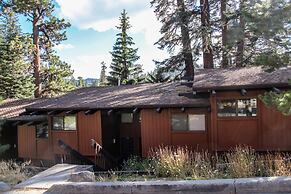 Mammoth West 111 Cozy Condo, Just A Short Walk to Canyon Lodge by RedA