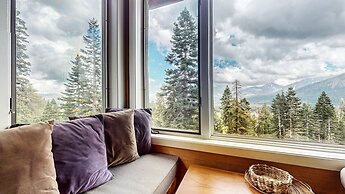 Bridges Townhome 13 Mountain View Townhome just Steps to the Slopes wi