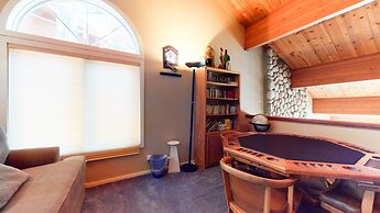 Bridges Townhome 13 Mountain View Townhome just Steps to the Slopes wi