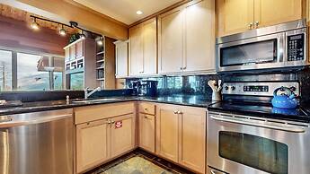 Bridges Townhome 13 Mountain View Townhome just Steps to the Slopes wi