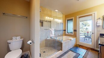 Bridges Townhome 13 Mountain View Townhome just Steps to the Slopes wi