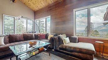 Bridges Townhome 13 Mountain View Townhome just Steps to the Slopes wi