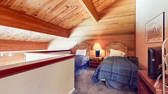 Bridges Townhome 13 Mountain View Townhome just Steps to the Slopes wi