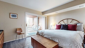 Bridges Townhome 13 Mountain View Townhome just Steps to the Slopes wi