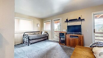 Bridges Townhome 13 Mountain View Townhome just Steps to the Slopes wi