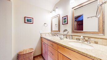 Sierra Megeve 7 Deluxe Remodeled Condo, Just A Short Walk To Canyon Lo