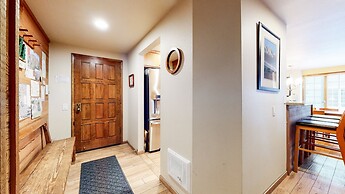 Sierra Megeve 7 Deluxe Remodeled Condo, Just A Short Walk To Canyon Lo