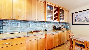 Sierra Megeve 7 Deluxe Remodeled Condo, Just A Short Walk To Canyon Lo