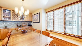 Sierra Megeve 7 Deluxe Remodeled Condo, Just A Short Walk To Canyon Lo