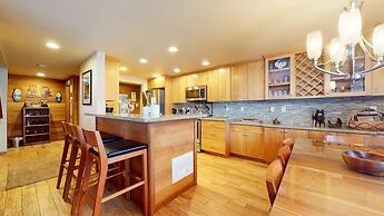 Sierra Megeve 7 Deluxe Remodeled Condo, Just A Short Walk To Canyon Lo