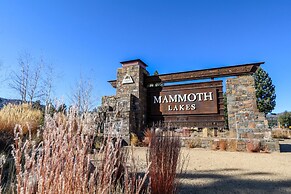Mammoth West 140 Pet-friendly Updated Condo, Just A Short Walk to Cany