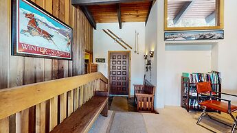 Mammoth West 140 Pet-Friendly Updated Condo, Just A Short Walk to Cany