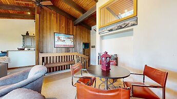 Mammoth West 140 Pet-Friendly Updated Condo, Just A Short Walk to Cany