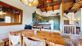 Mammoth West 140 Pet-Friendly Updated Condo, Just A Short Walk to Cany