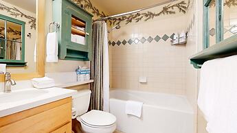 Sunstone 103 Updated Condo At Sunstone Lodge with Great Complex Amenit