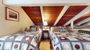 Horizons 4 188 Cozy Condo with Great Complex Amenities, On the Shuttle