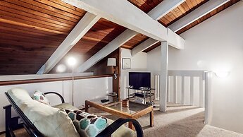 Horizons 4 188 Cozy Condo with Great Complex Amenities, On the Shuttle