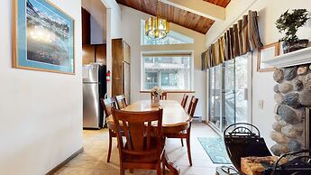 Horizons 4 188 Cozy Condo with Great Complex Amenities, On the Shuttle