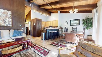 Chateau de Montagne 17 Spacious Family Townhome with Great Complex Ame