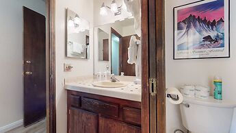 Chateau de Montagne 17 Spacious Family Townhome with Great Complex Ame